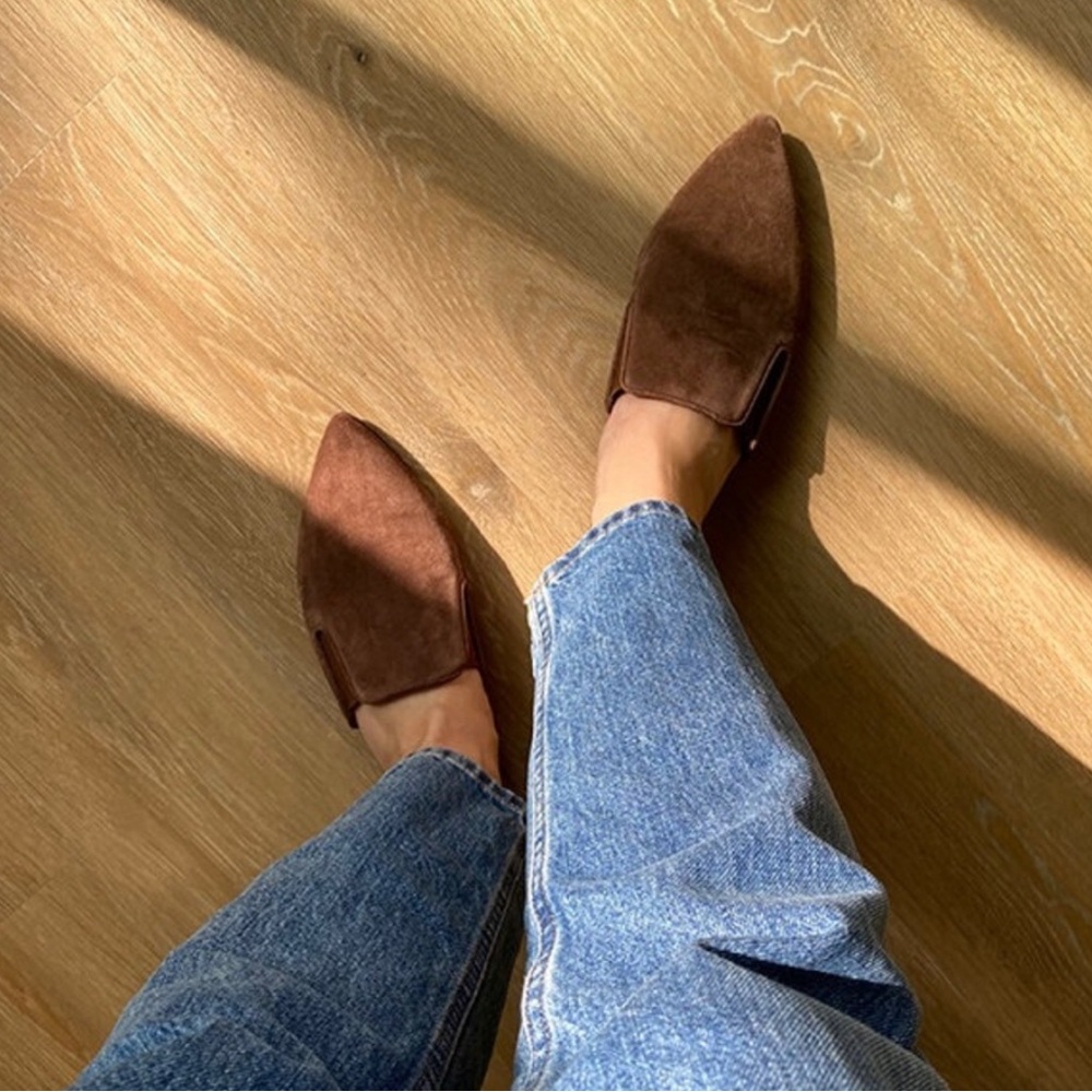 JENNI KAYNE Chocolate Suede Pointed Toe Mule